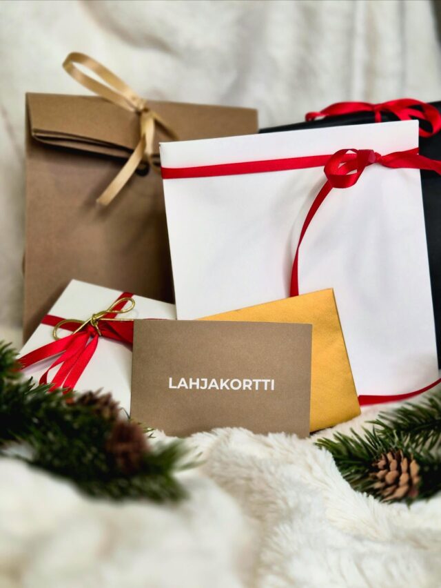 Lahjaideoita pukinkonttiin laatua arvostavalle🎁Parhaiten pääset ostoksille varaamalla oman ostosvarttisi netistä tai laittamalla suoraan viestiä ja sopimalla ostoajasta.📲
Olen töissä vielä ma 22.12 ennen joulutaukoa.Lahjakortit liikkeestä ja sähköisessä muodossa kotivujeni Ihohuoltamo.fi kautta  24\7. 💌Lahjakortit ovat voimassa yhden vuoden.#joululahjaidea #kosmetiikkalahja #lahjakorttikosmetologille #skykosmetologi #kosmetologihämeenlinna #ihohuoltamo #hemmottelulahjakortti #kauneushoitolahämeenlinna #hämeenlinna